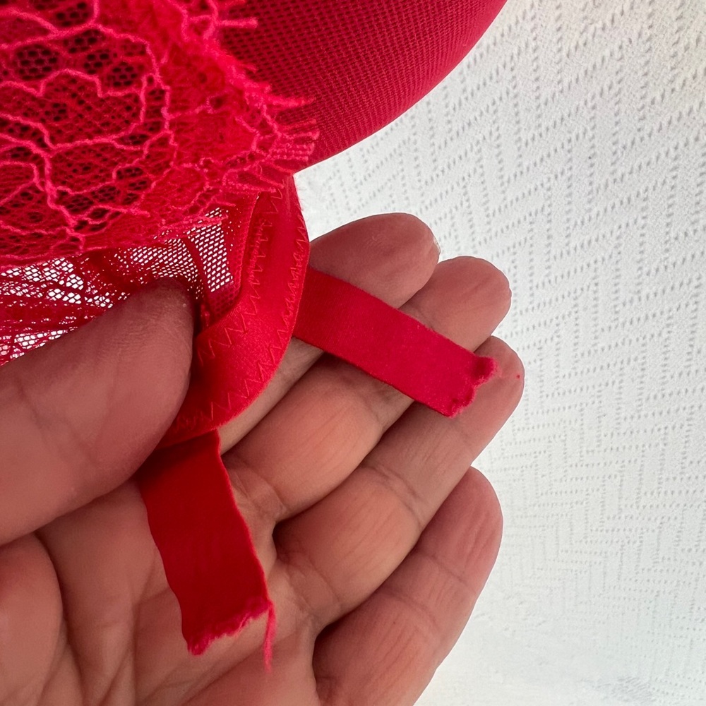 Victoria Secret - Picture 12 of 12